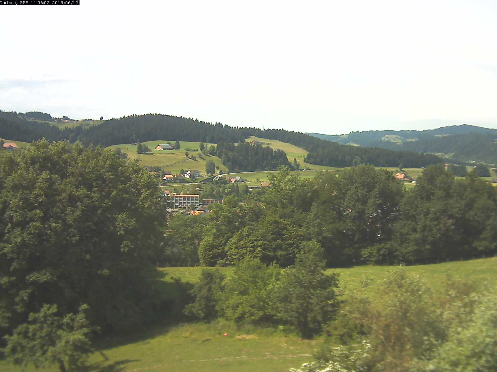 Webcam-Bild: Aussicht vom Dorfberg in Langnau 20150612-110601