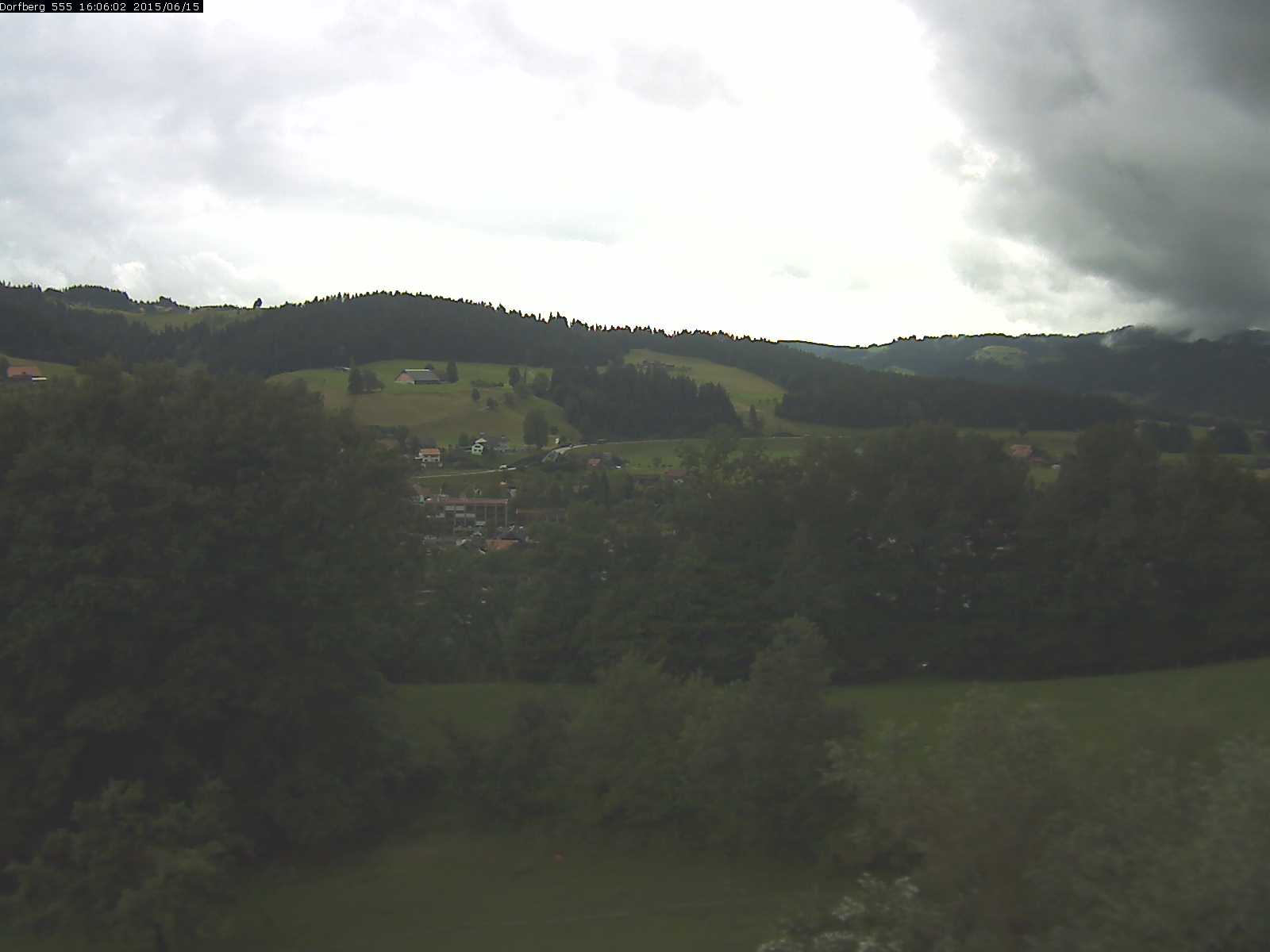 Webcam-Bild: Aussicht vom Dorfberg in Langnau 20150615-160601