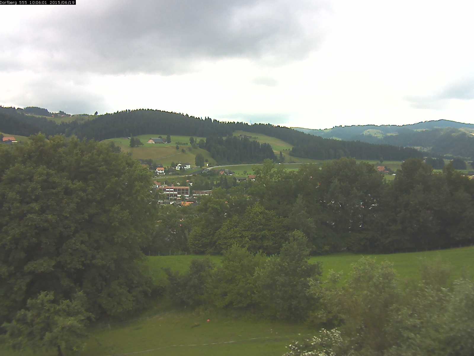 Webcam-Bild: Aussicht vom Dorfberg in Langnau 20150619-100601
