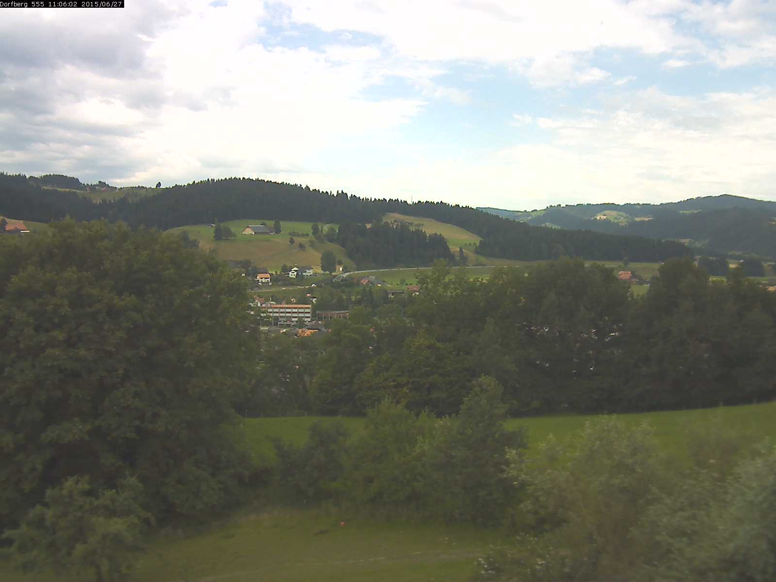 Webcam-Bild: Aussicht vom Dorfberg in Langnau 20150627-110601