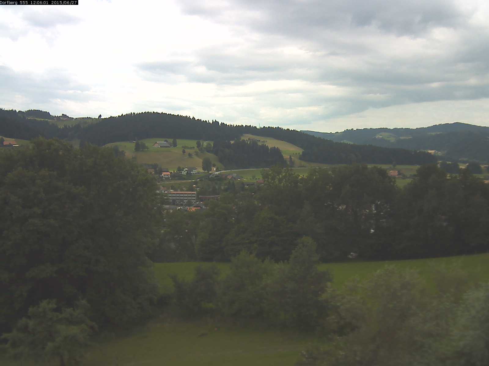 Webcam-Bild: Aussicht vom Dorfberg in Langnau 20150627-120601