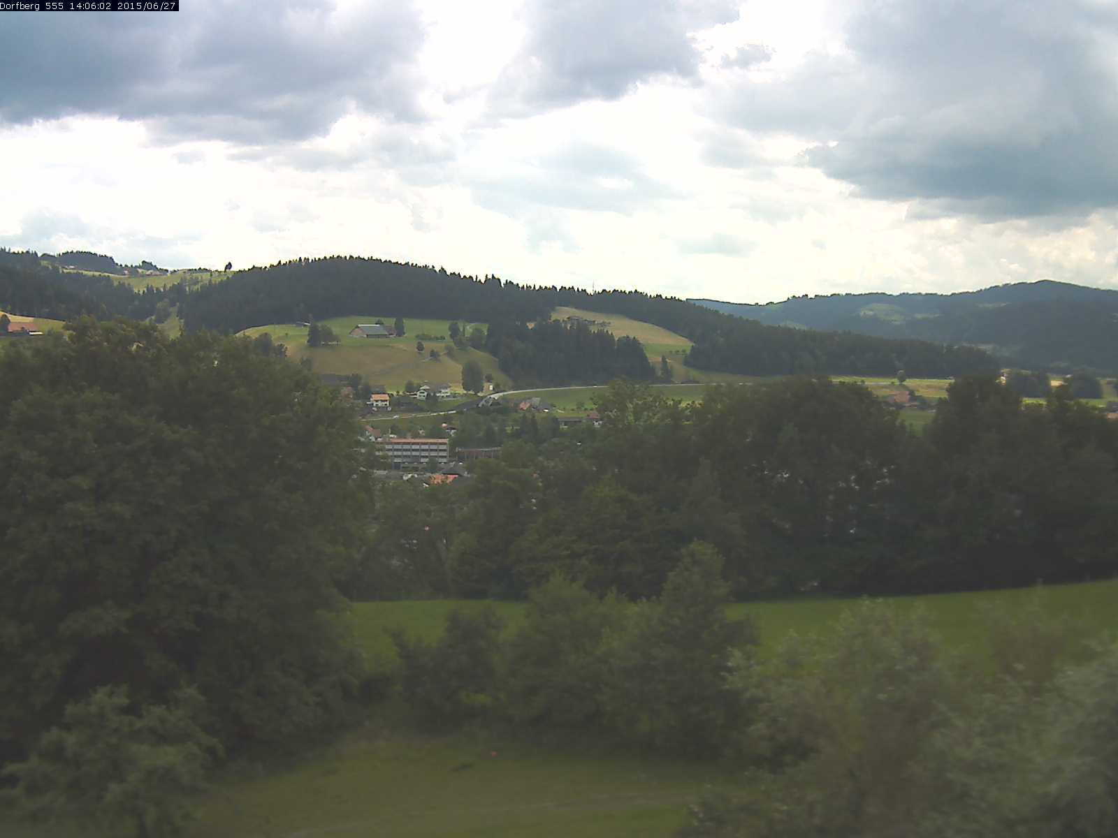 Webcam-Bild: Aussicht vom Dorfberg in Langnau 20150627-140602
