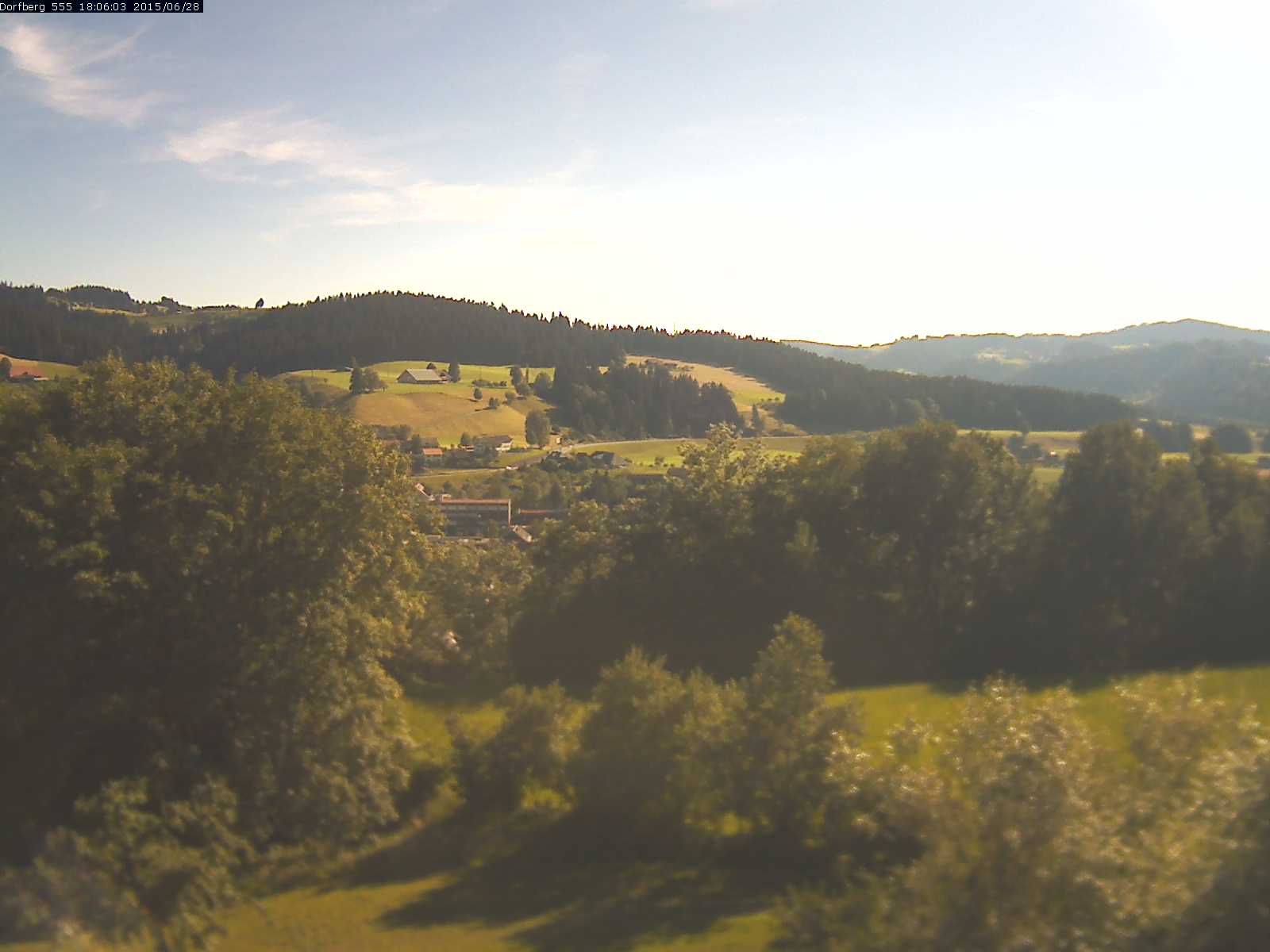 Webcam-Bild: Aussicht vom Dorfberg in Langnau 20150628-180601