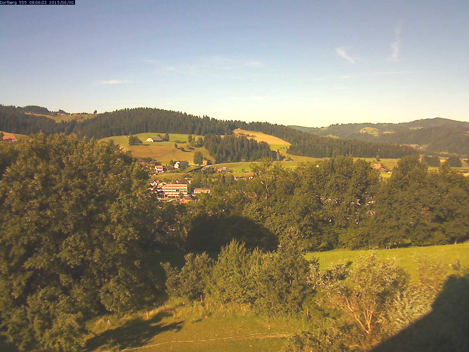 Webcam-Bild: Aussicht vom Dorfberg in Langnau 20150630-080601