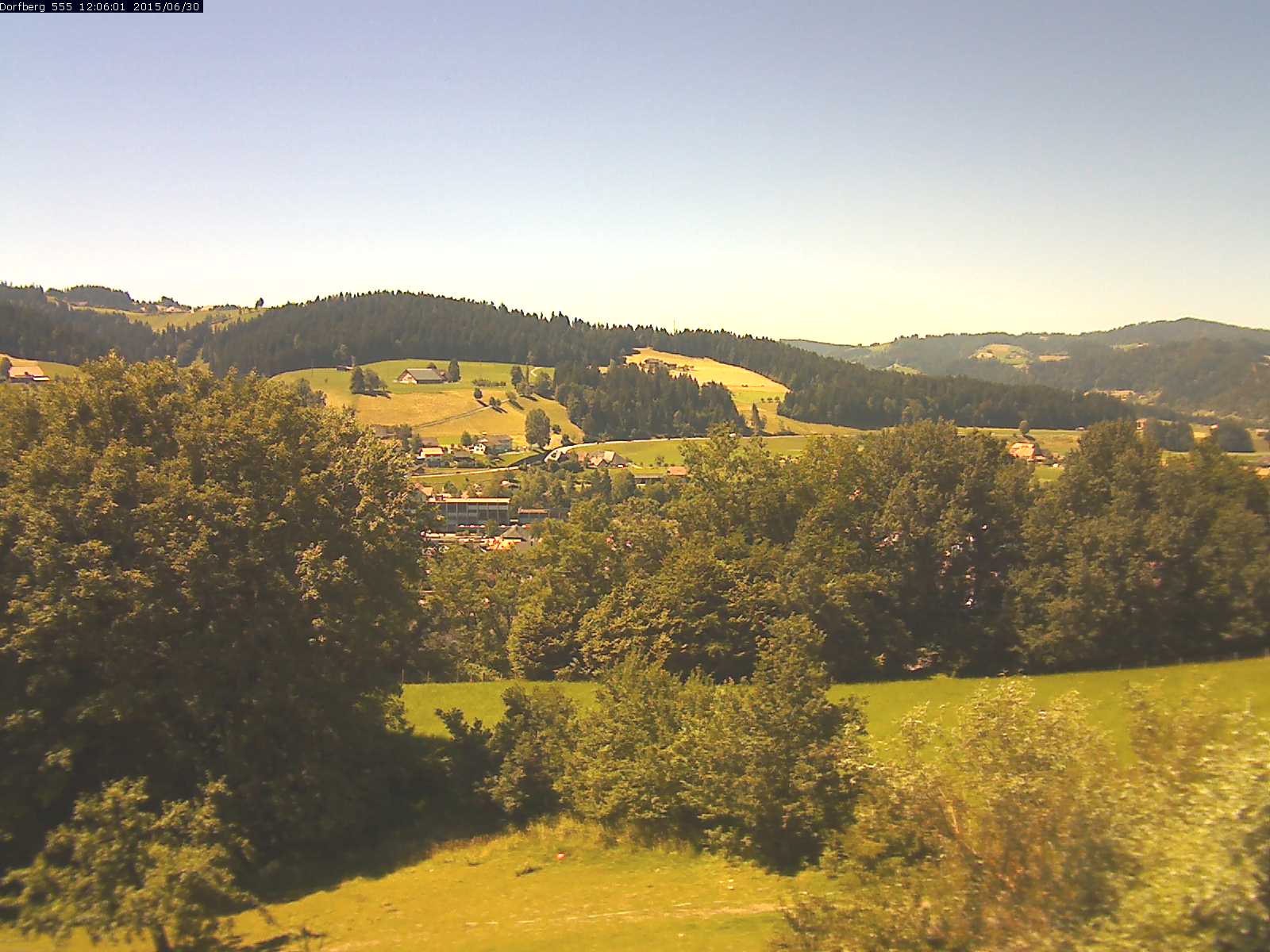 Webcam-Bild: Aussicht vom Dorfberg in Langnau 20150630-120601