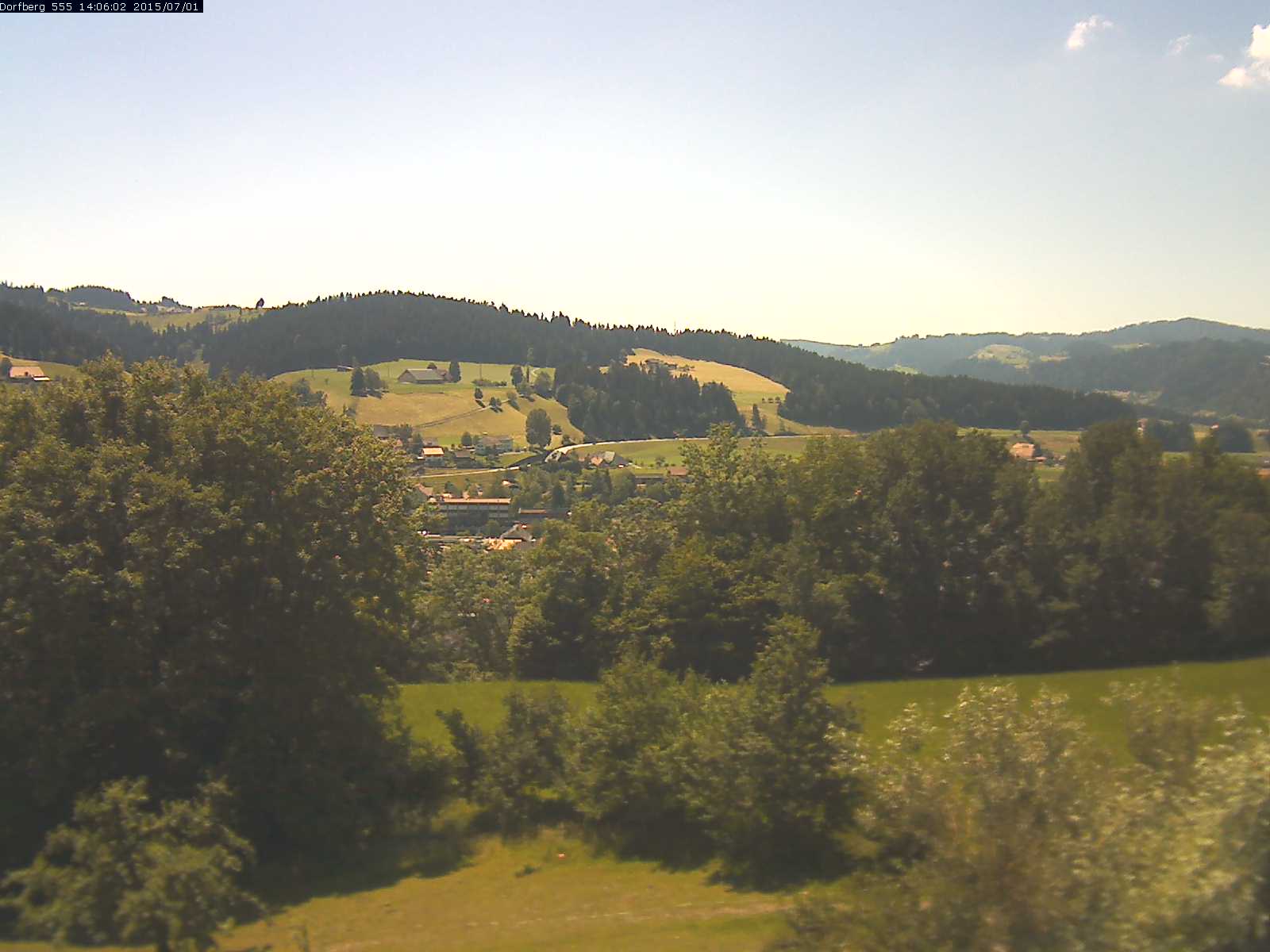 Webcam-Bild: Aussicht vom Dorfberg in Langnau 20150701-140601