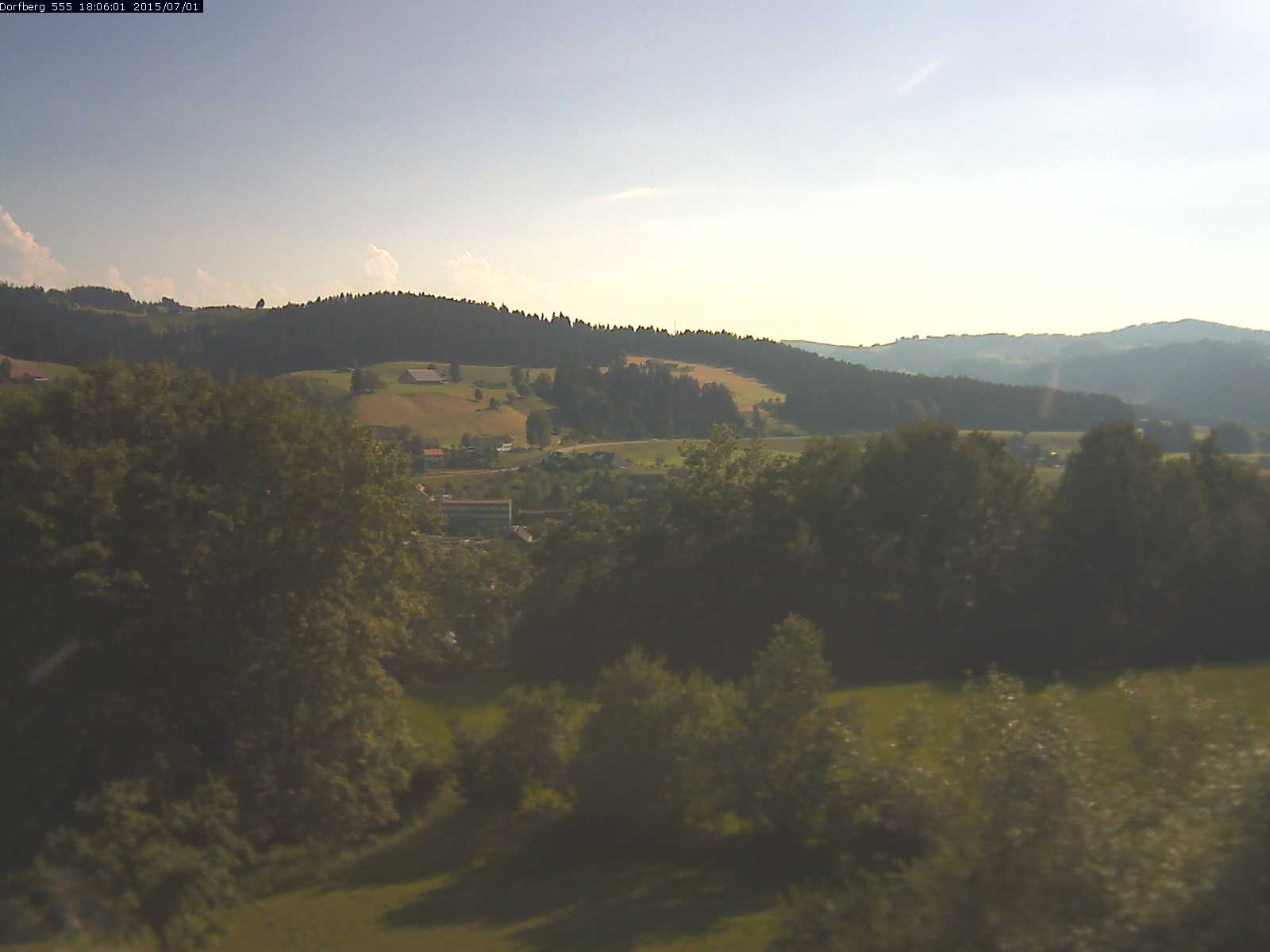 Webcam-Bild: Aussicht vom Dorfberg in Langnau 20150701-180601