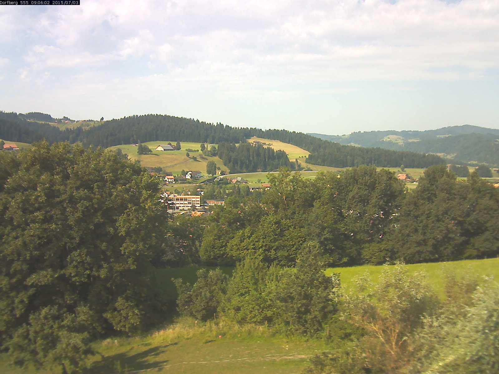 Webcam-Bild: Aussicht vom Dorfberg in Langnau 20150703-090601