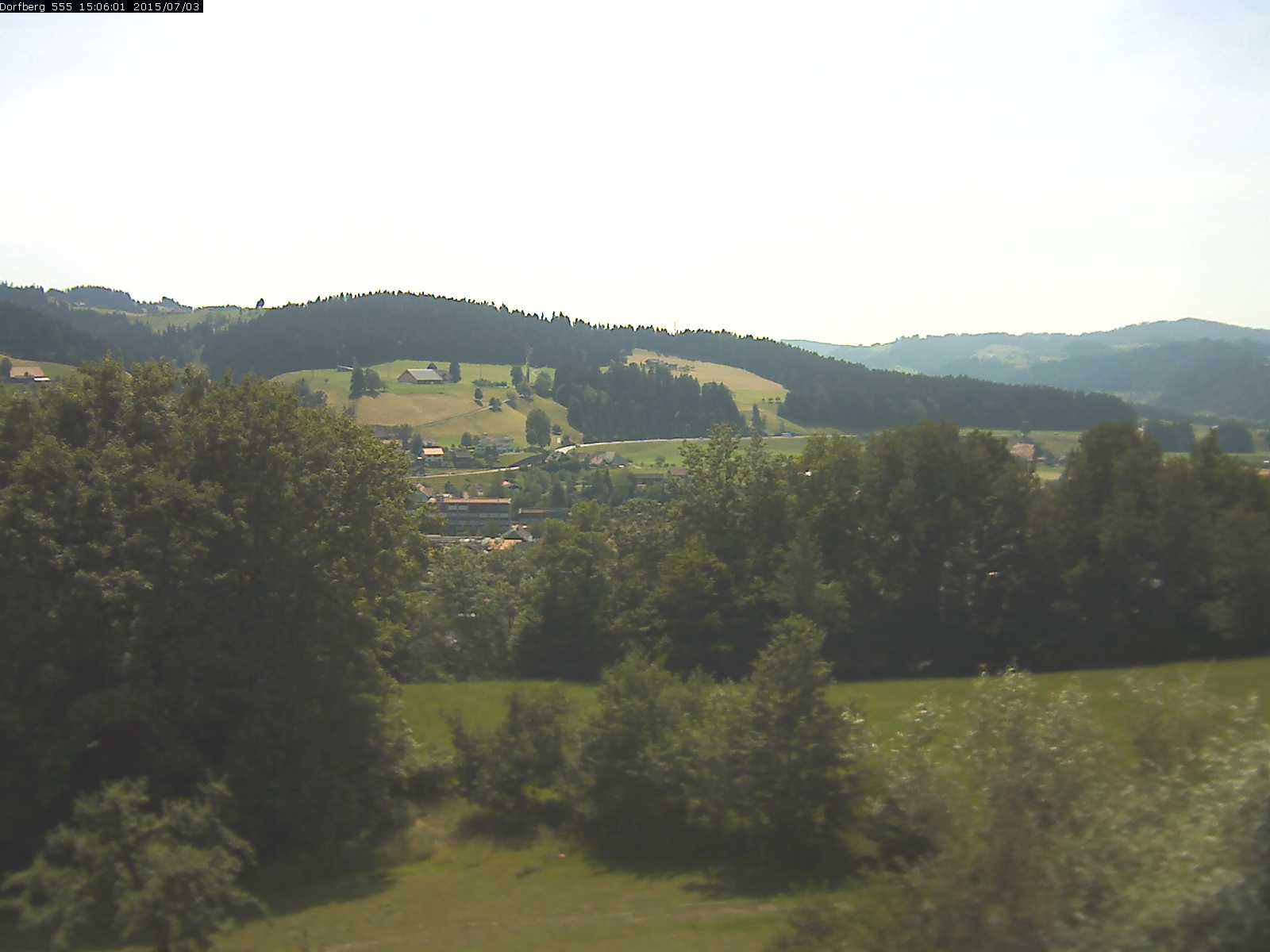 Webcam-Bild: Aussicht vom Dorfberg in Langnau 20150703-150601