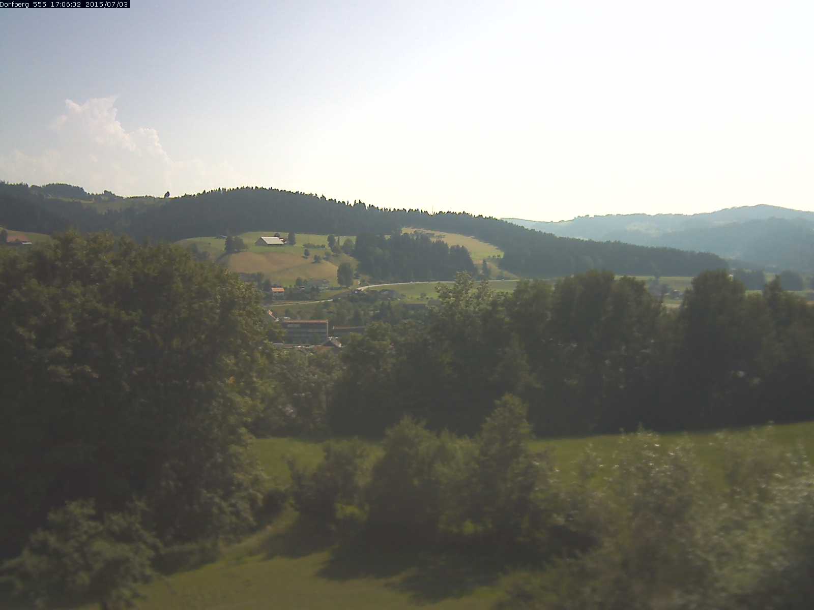 Webcam-Bild: Aussicht vom Dorfberg in Langnau 20150703-170601
