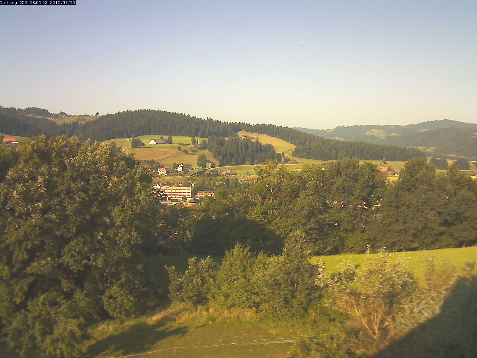 Webcam-Bild: Aussicht vom Dorfberg in Langnau 20150705-080601