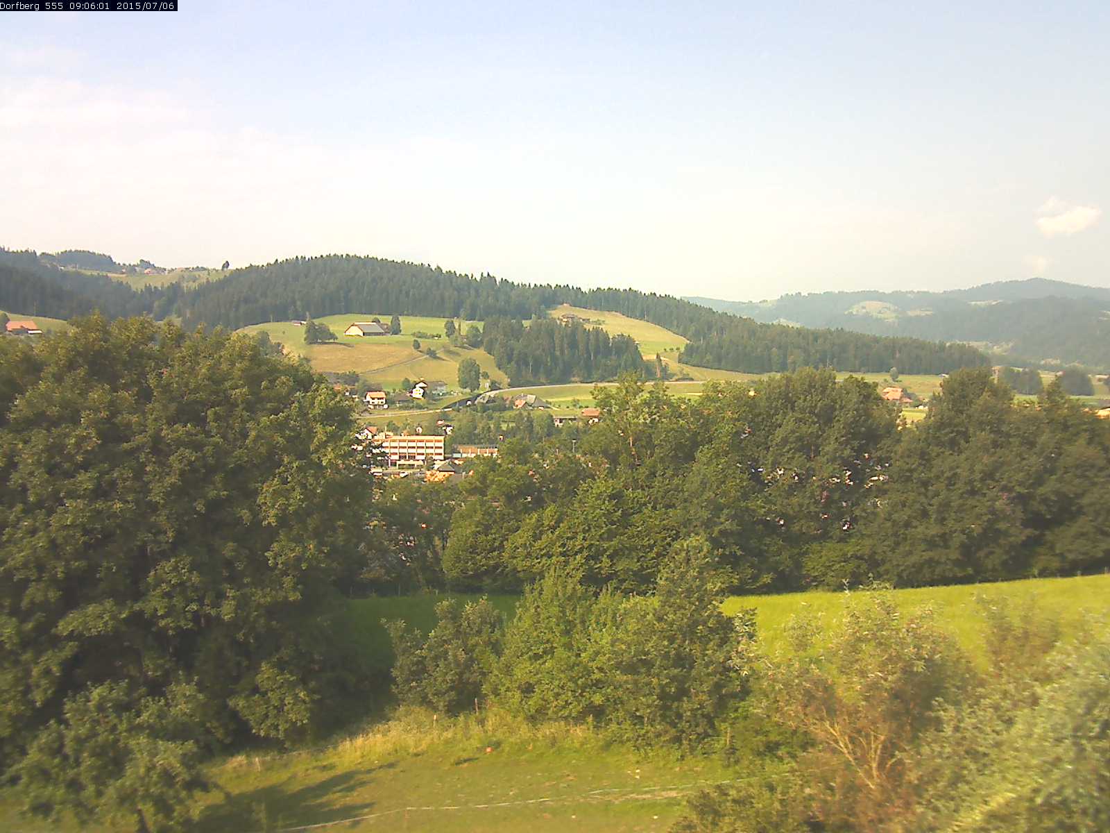 Webcam-Bild: Aussicht vom Dorfberg in Langnau 20150706-090601