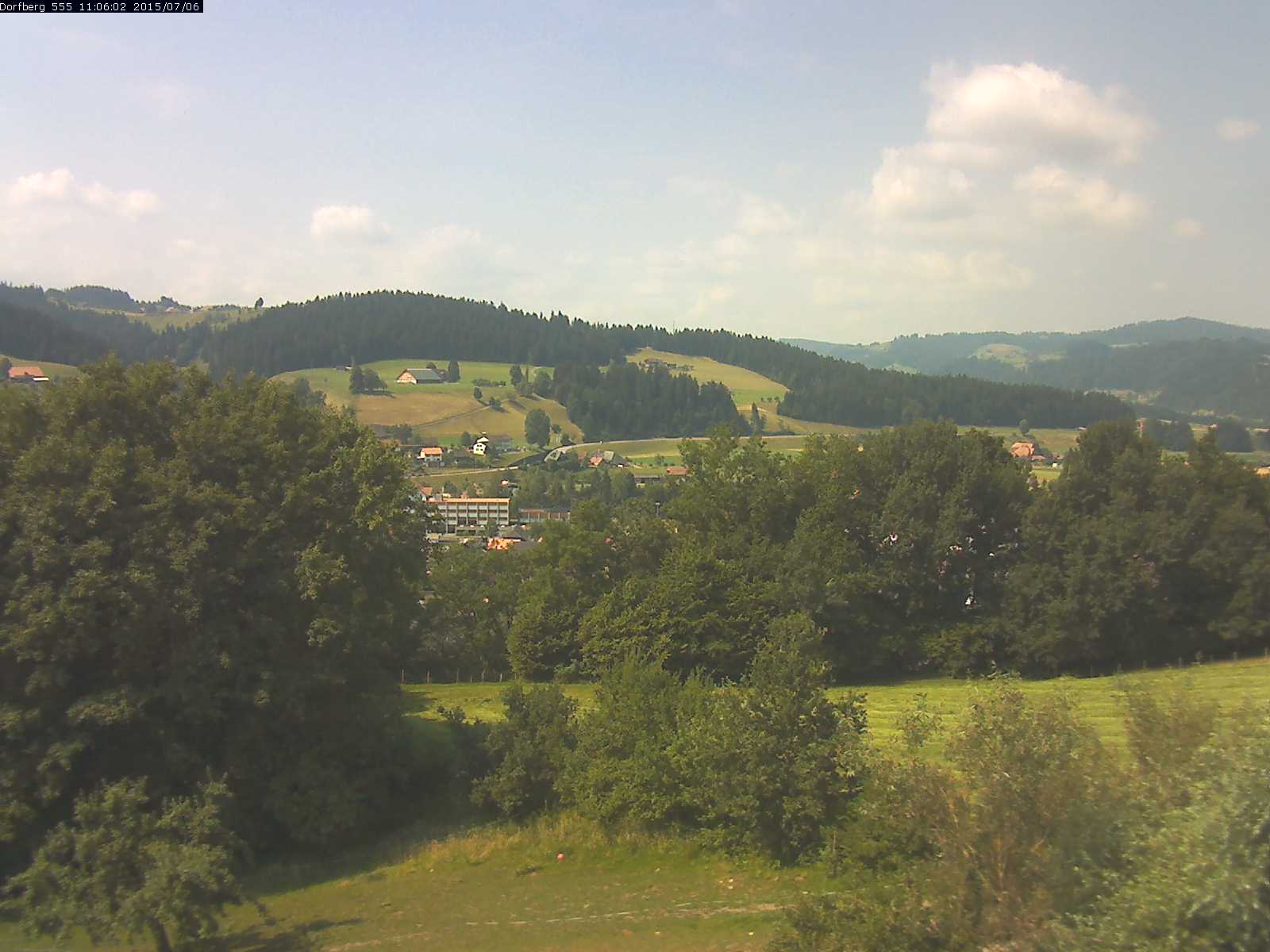 Webcam-Bild: Aussicht vom Dorfberg in Langnau 20150706-110601