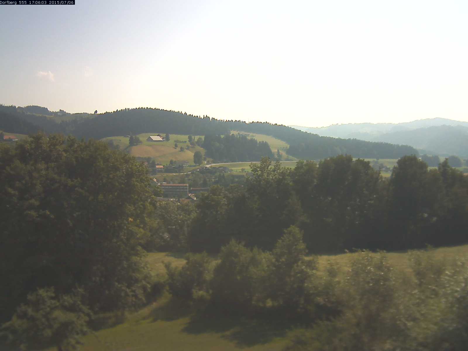 Webcam-Bild: Aussicht vom Dorfberg in Langnau 20150706-170601
