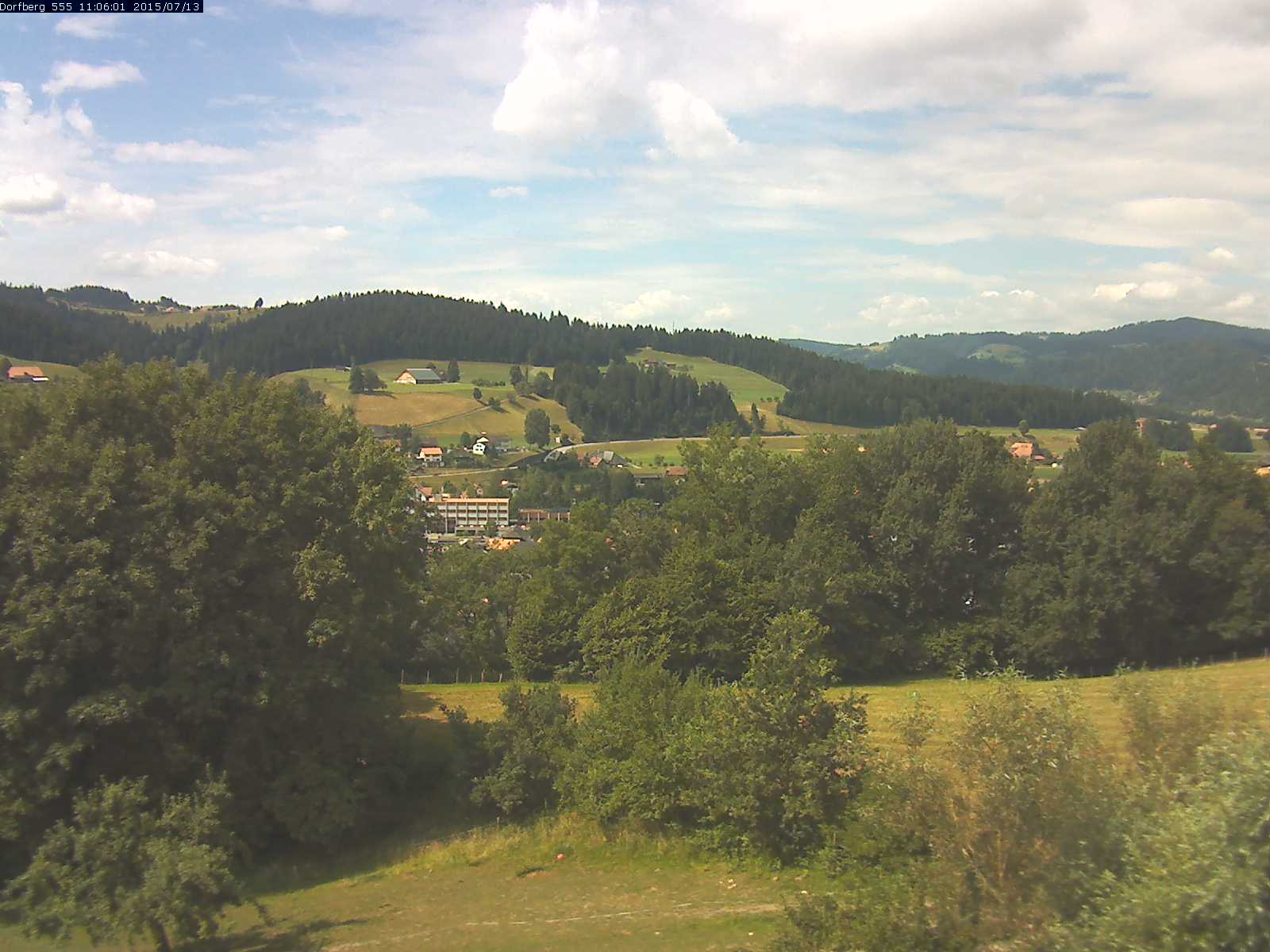 Webcam-Bild: Aussicht vom Dorfberg in Langnau 20150713-110601