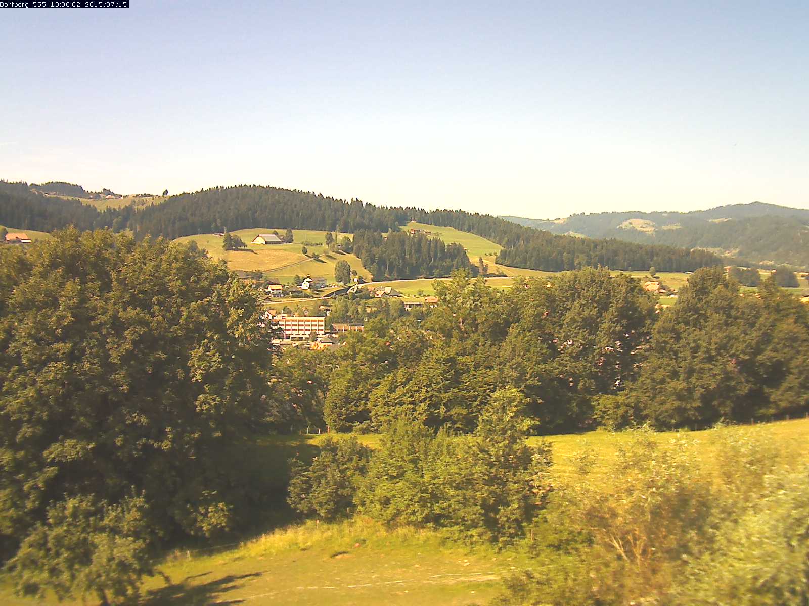 Webcam-Bild: Aussicht vom Dorfberg in Langnau 20150715-100601