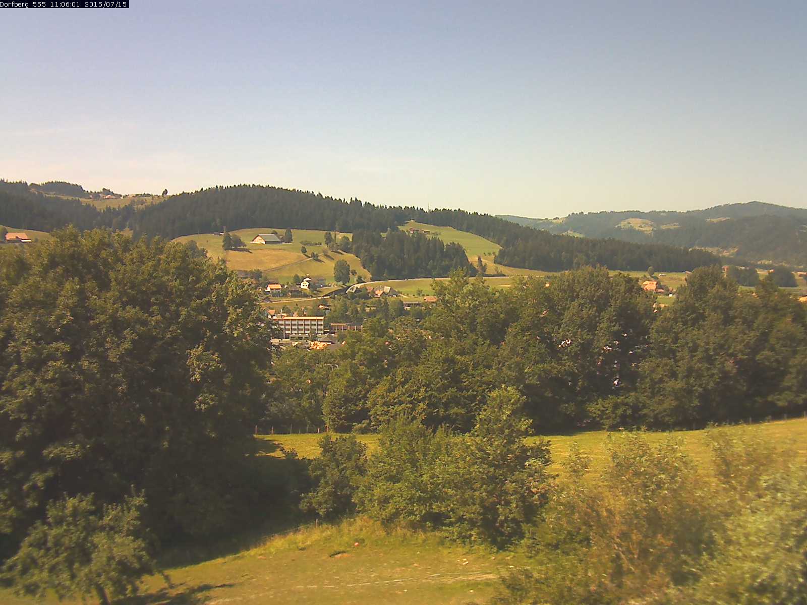 Webcam-Bild: Aussicht vom Dorfberg in Langnau 20150715-110601