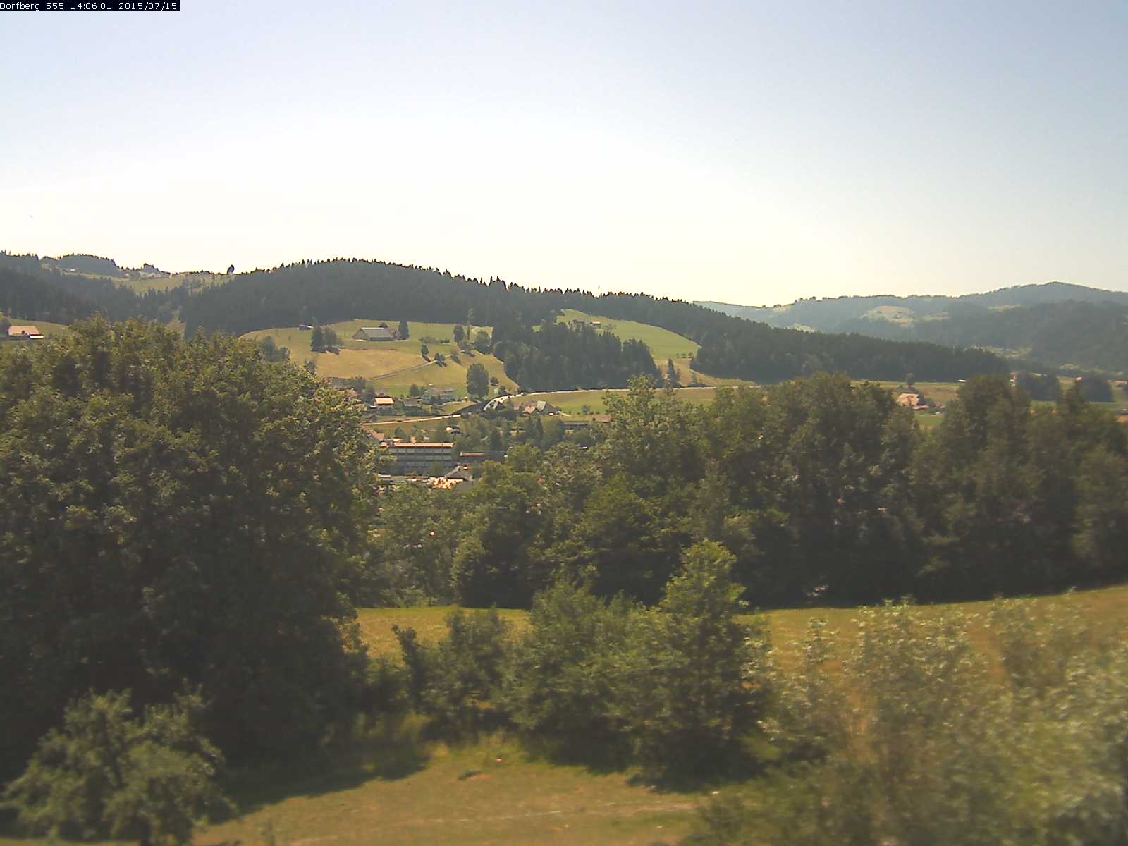 Webcam-Bild: Aussicht vom Dorfberg in Langnau 20150715-140601