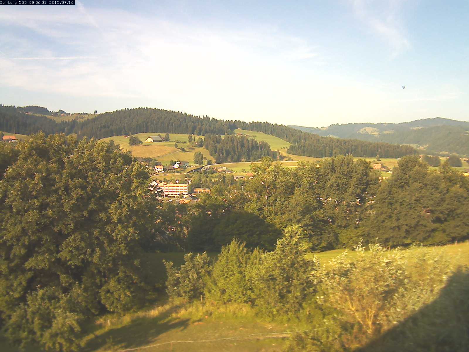 Webcam-Bild: Aussicht vom Dorfberg in Langnau 20150716-080601