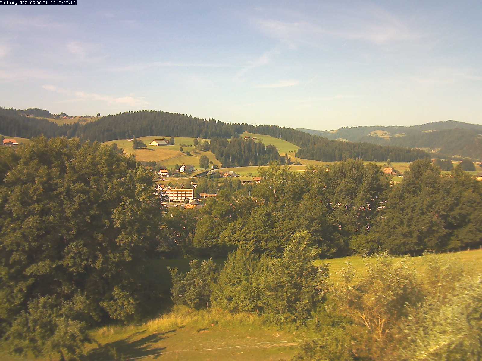 Webcam-Bild: Aussicht vom Dorfberg in Langnau 20150716-090601