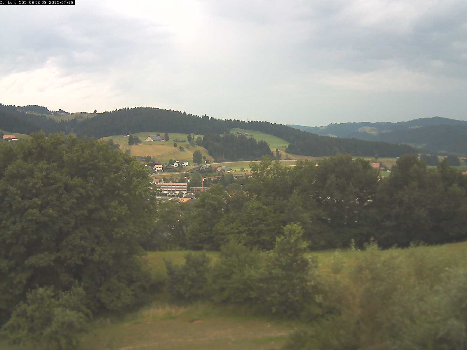Webcam-Bild: Aussicht vom Dorfberg in Langnau 20150718-080601