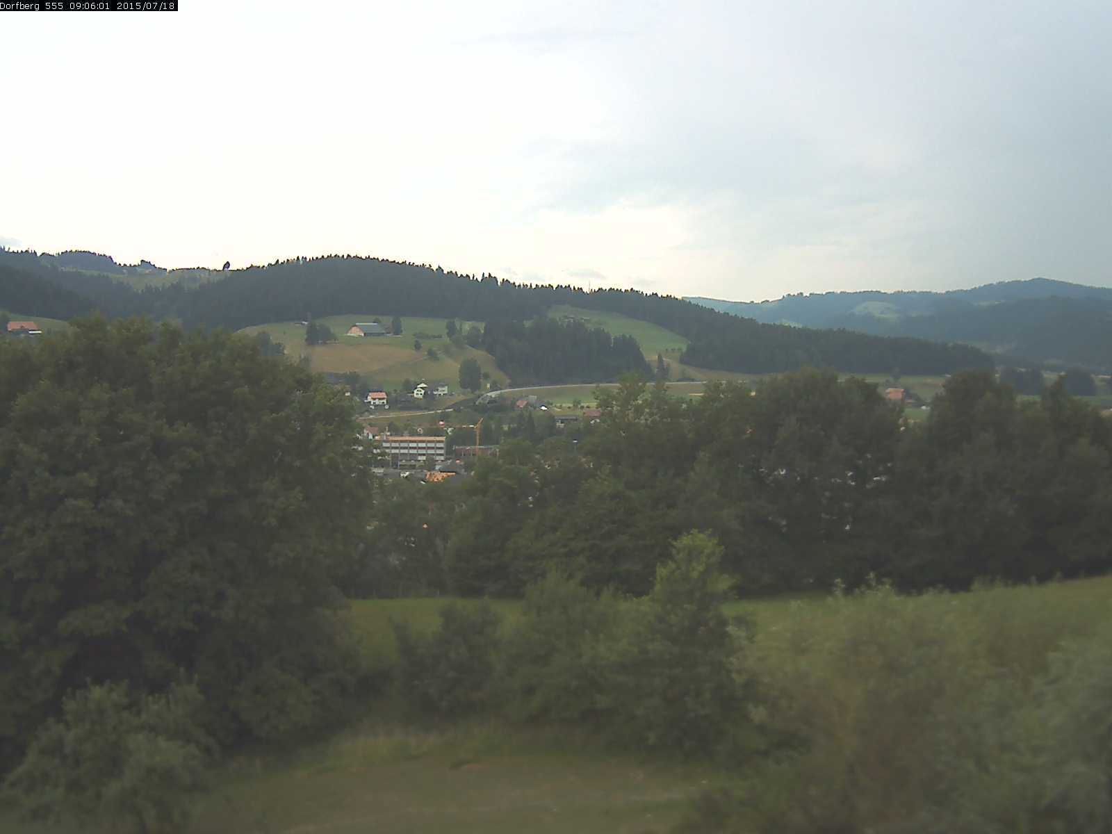 Webcam-Bild: Aussicht vom Dorfberg in Langnau 20150718-090601