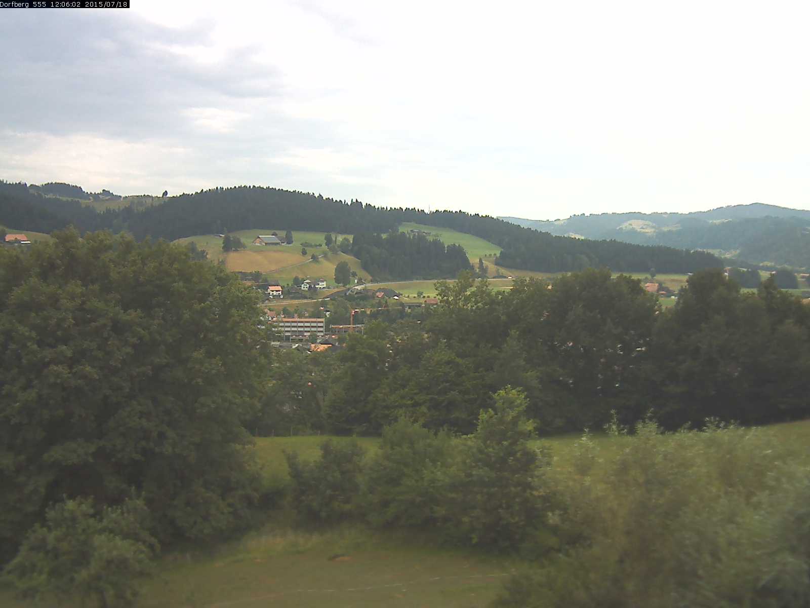 Webcam-Bild: Aussicht vom Dorfberg in Langnau 20150718-120601
