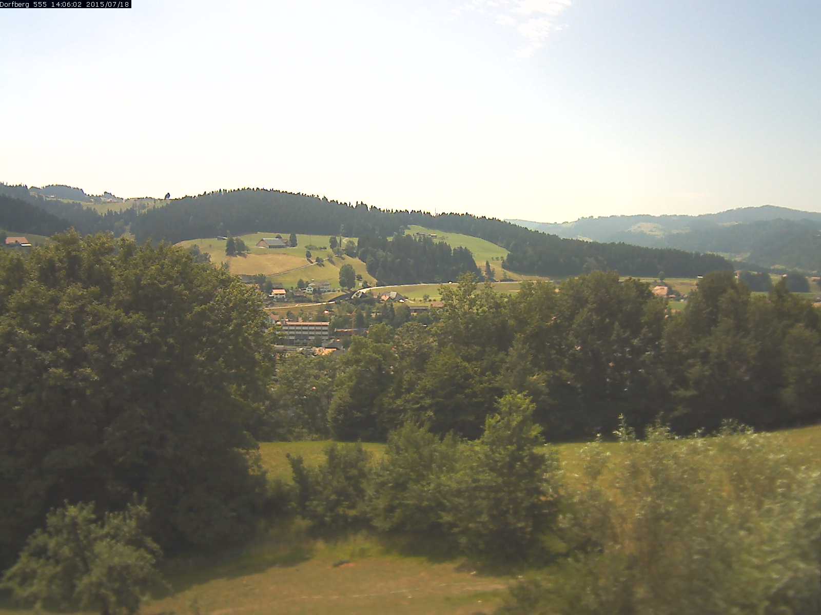 Webcam-Bild: Aussicht vom Dorfberg in Langnau 20150718-140601