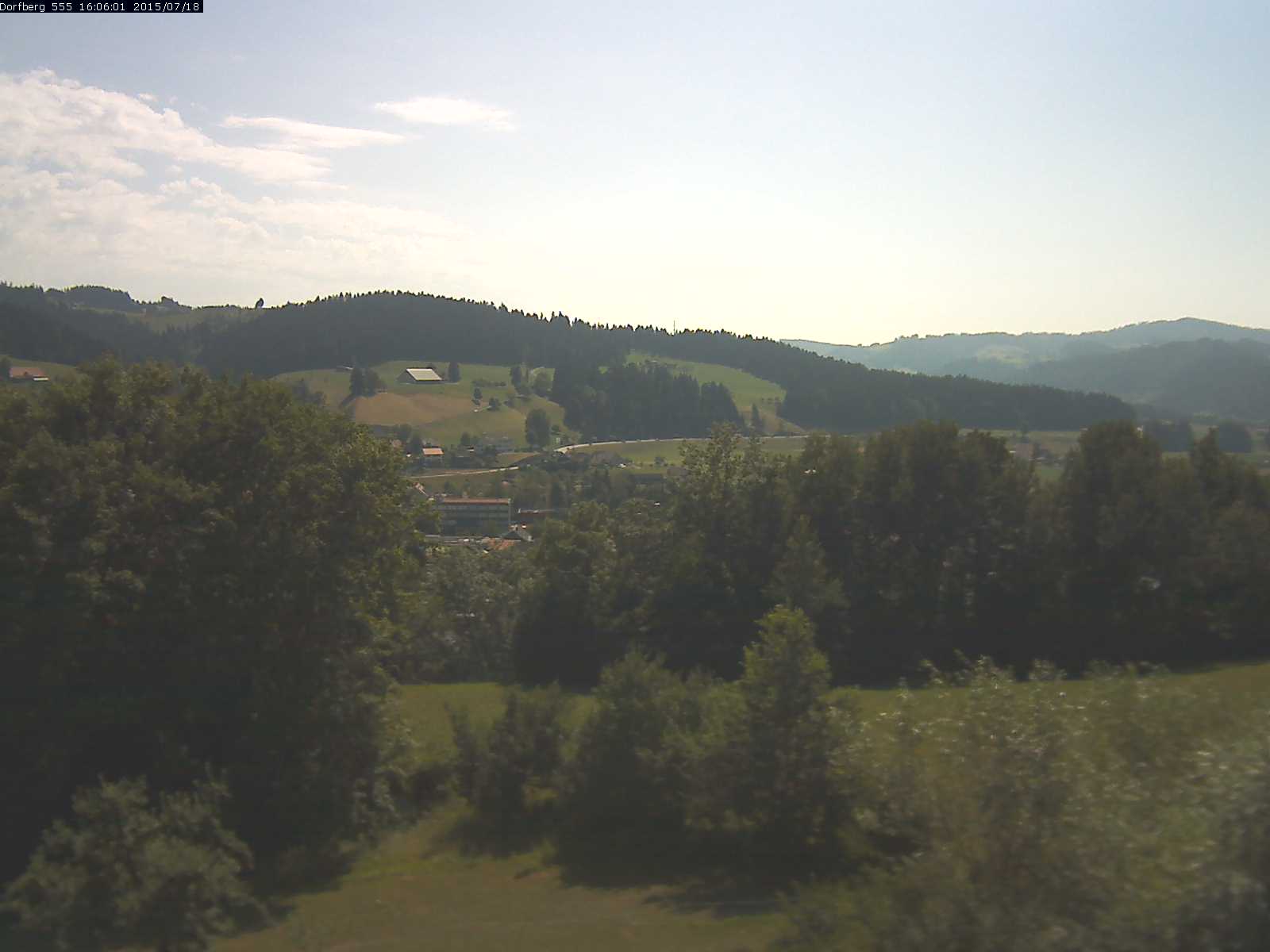 Webcam-Bild: Aussicht vom Dorfberg in Langnau 20150718-160601