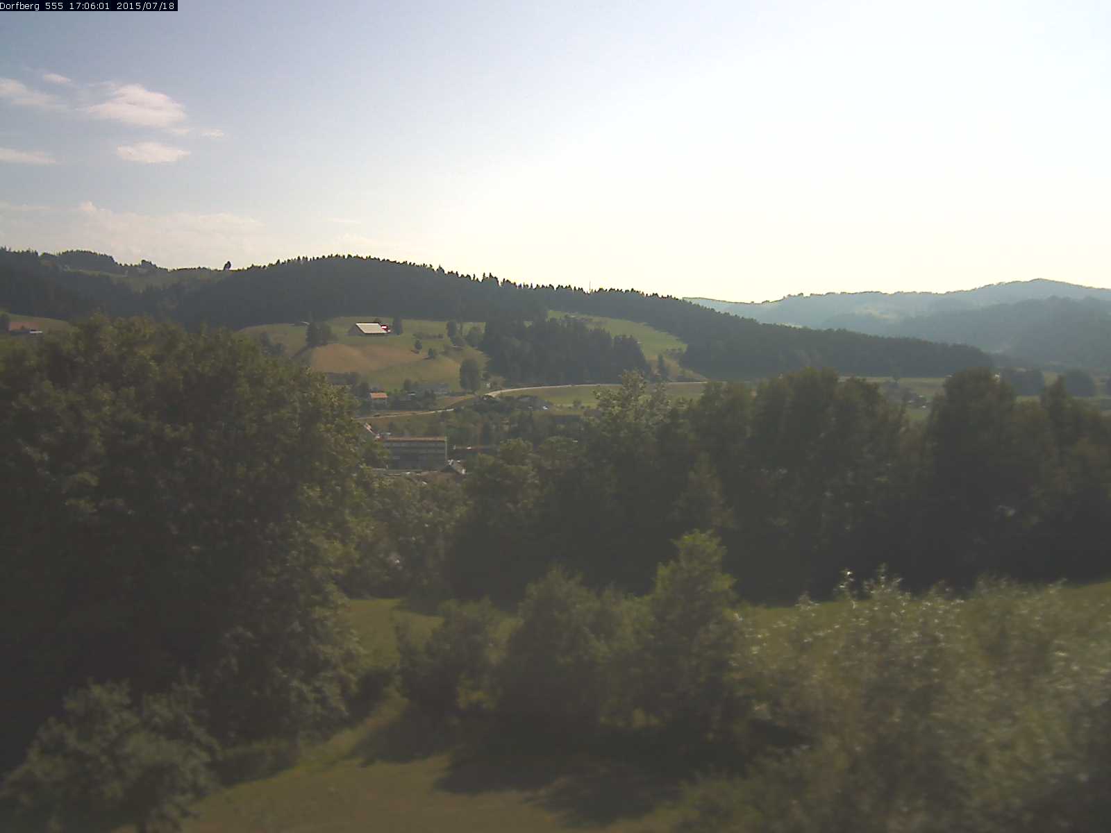 Webcam-Bild: Aussicht vom Dorfberg in Langnau 20150718-170601