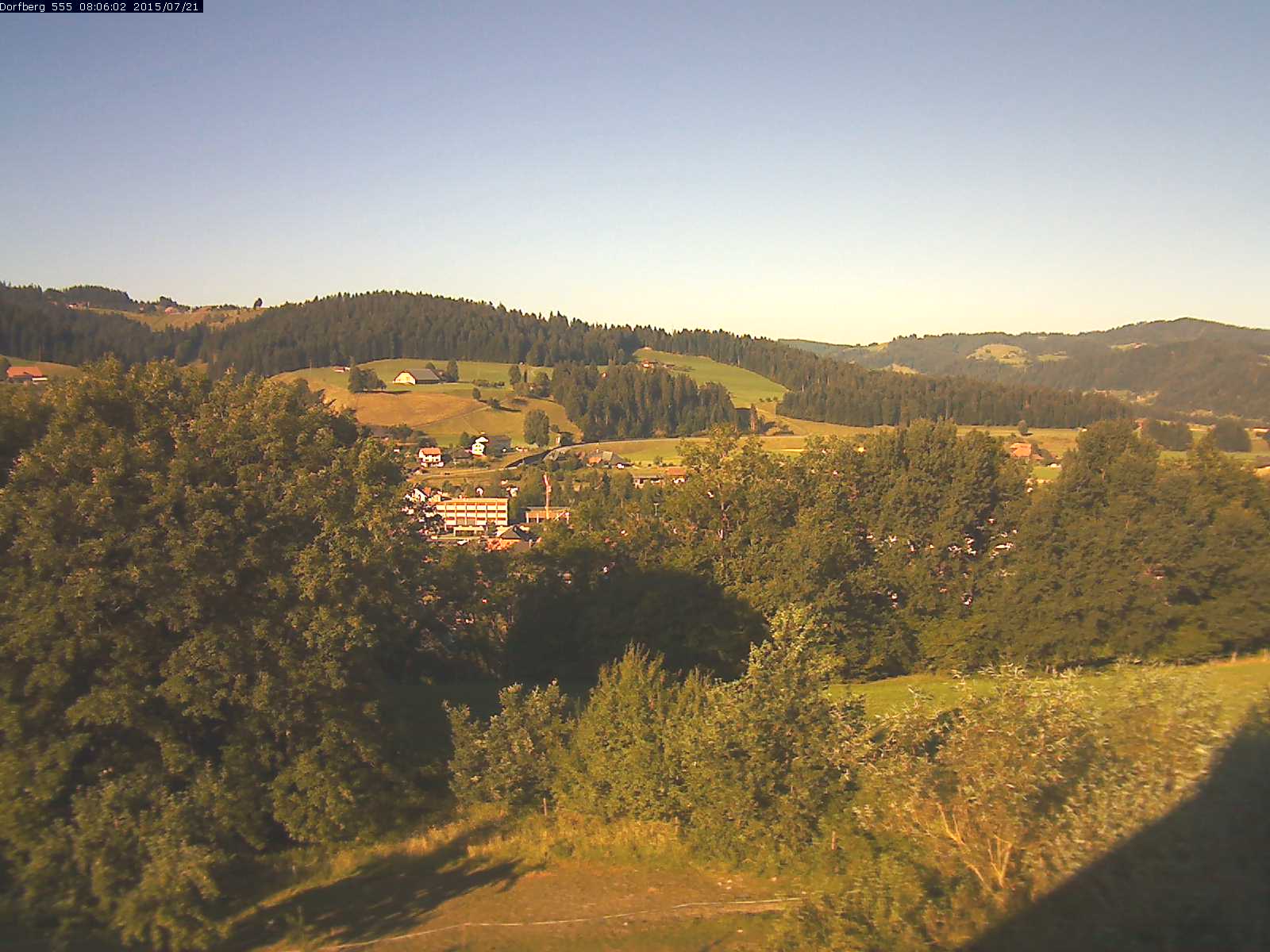 Webcam-Bild: Aussicht vom Dorfberg in Langnau 20150721-080601