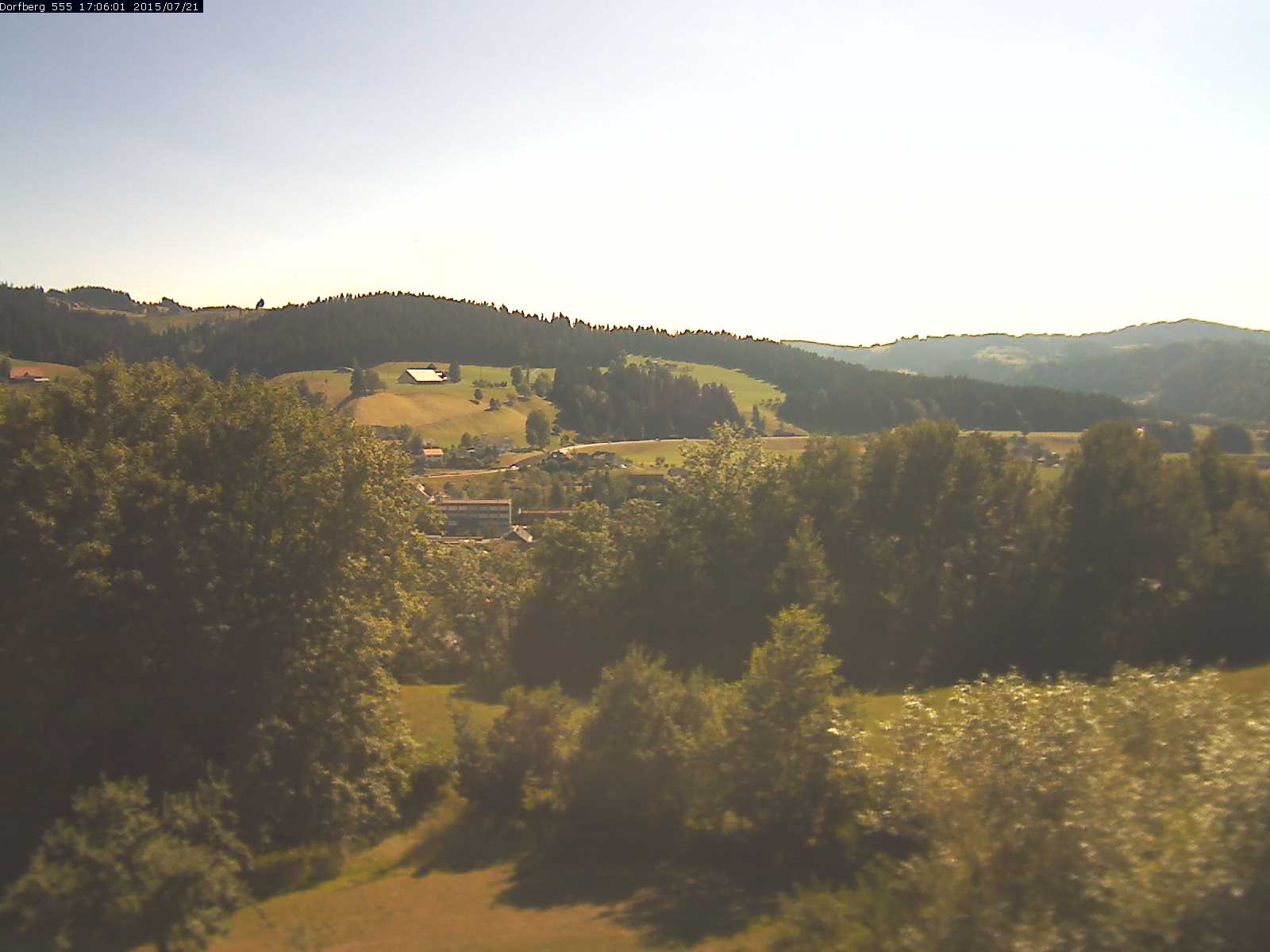 Webcam-Bild: Aussicht vom Dorfberg in Langnau 20150721-170601