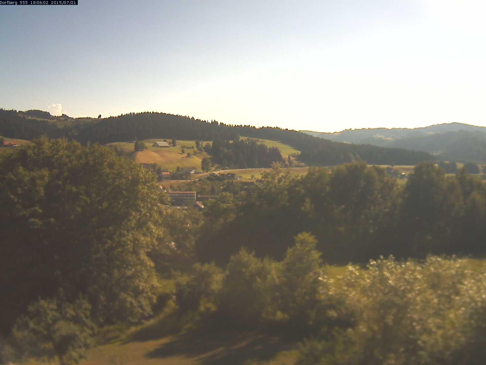 Webcam-Bild: Aussicht vom Dorfberg in Langnau 20150721-180601