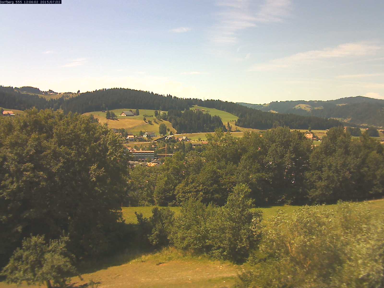 Webcam-Bild: Aussicht vom Dorfberg in Langnau 20150722-120601