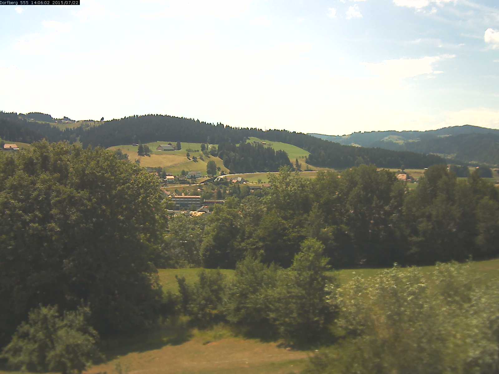 Webcam-Bild: Aussicht vom Dorfberg in Langnau 20150722-140601