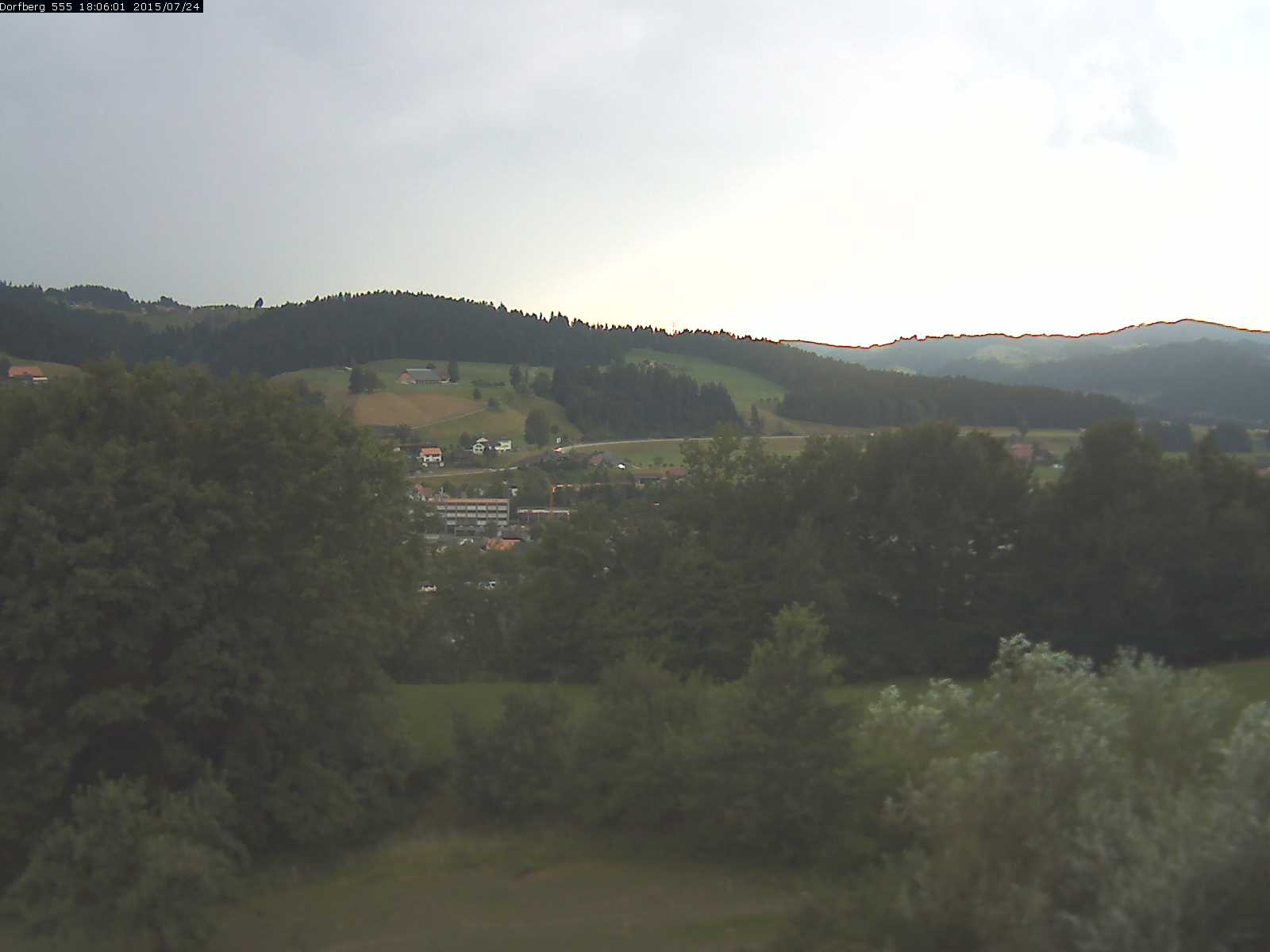 Webcam-Bild: Aussicht vom Dorfberg in Langnau 20150724-180601
