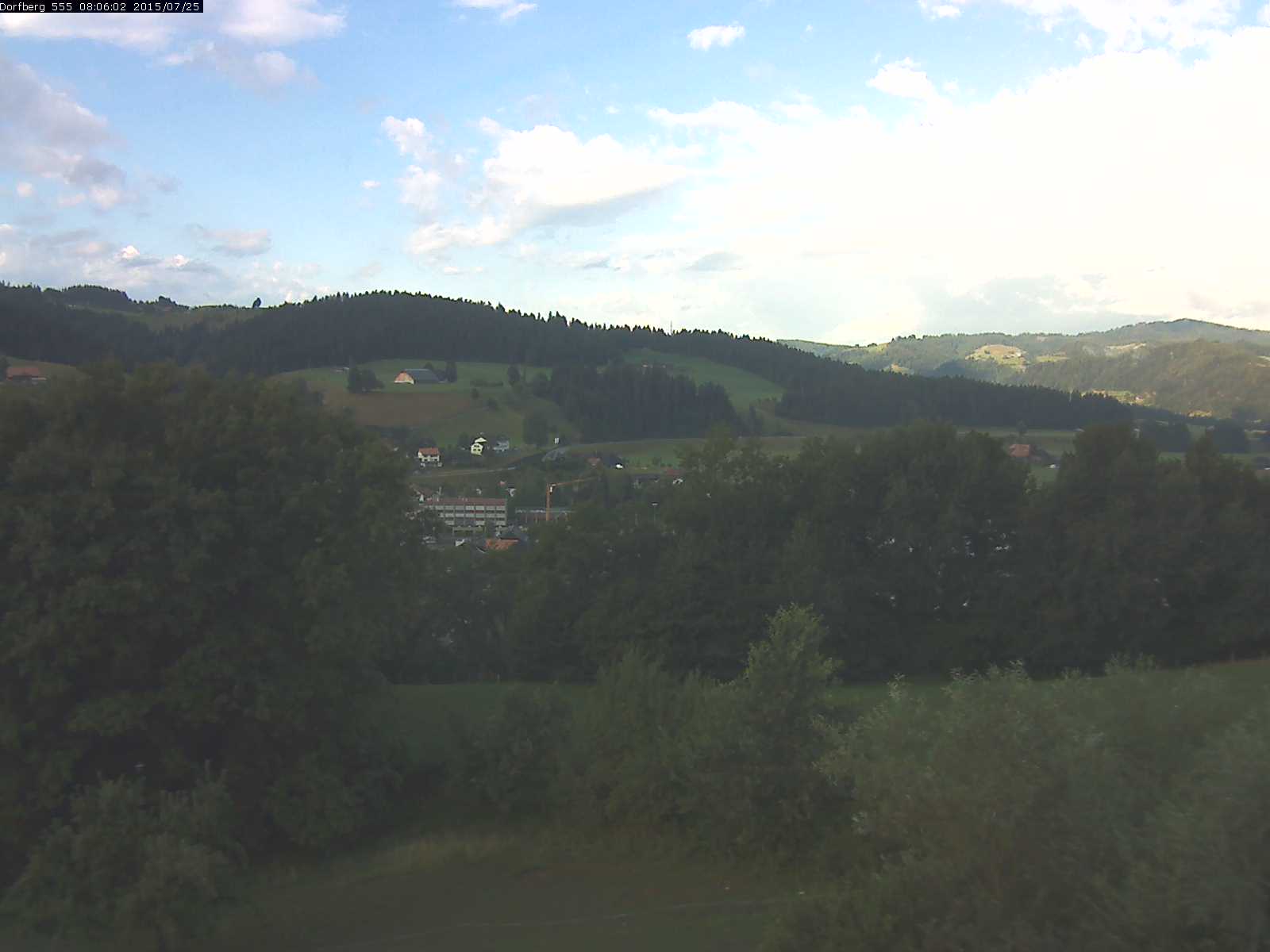 Webcam-Bild: Aussicht vom Dorfberg in Langnau 20150725-080601