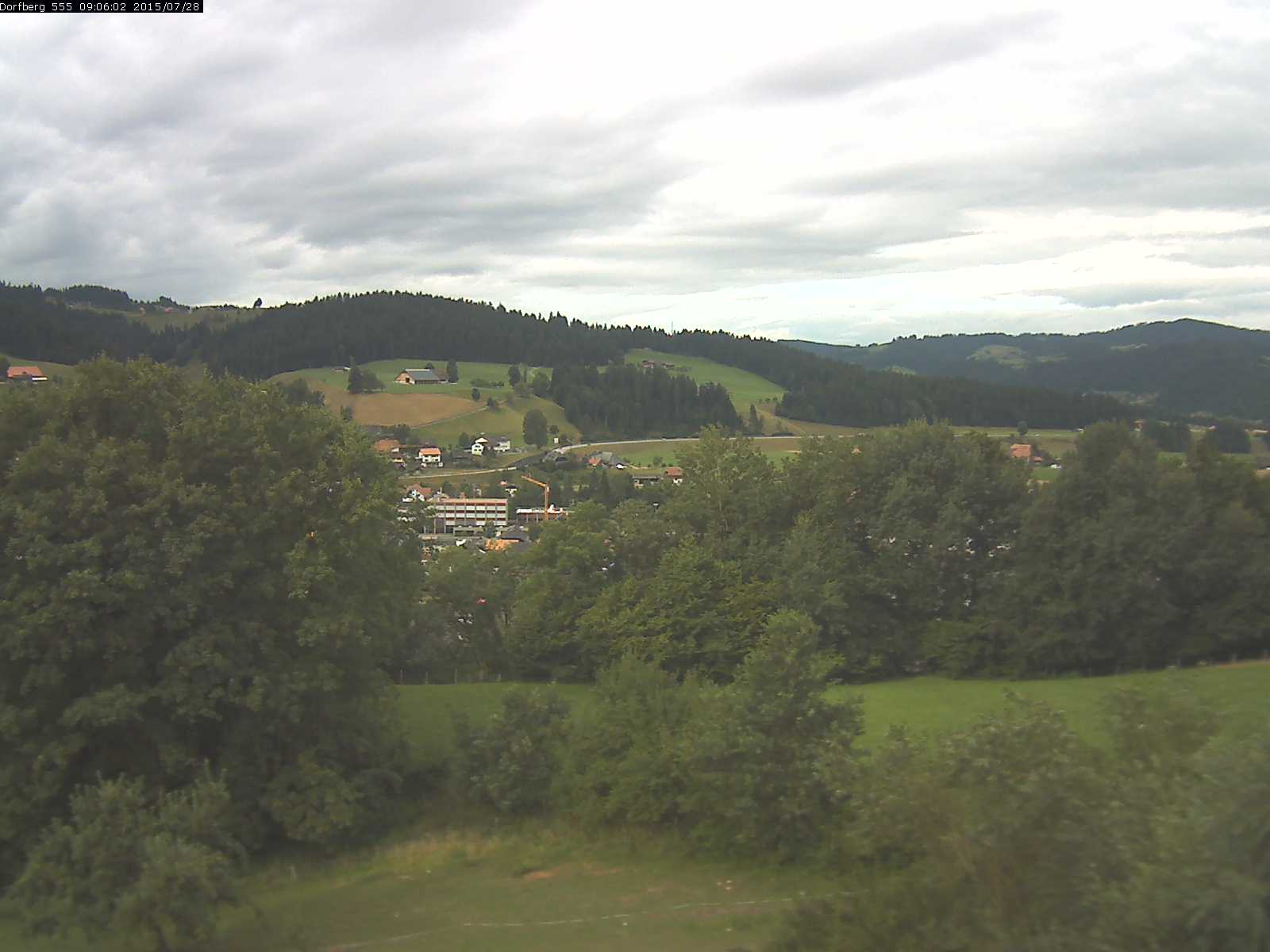 Webcam-Bild: Aussicht vom Dorfberg in Langnau 20150728-090601
