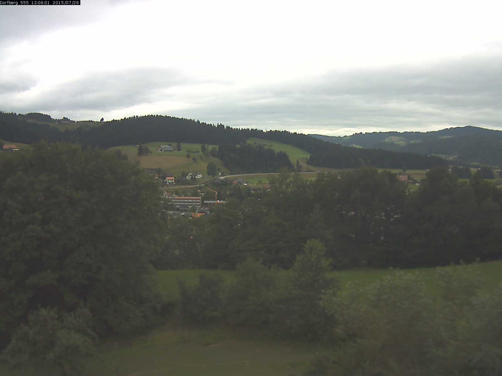 Webcam-Bild: Aussicht vom Dorfberg in Langnau 20150728-120601