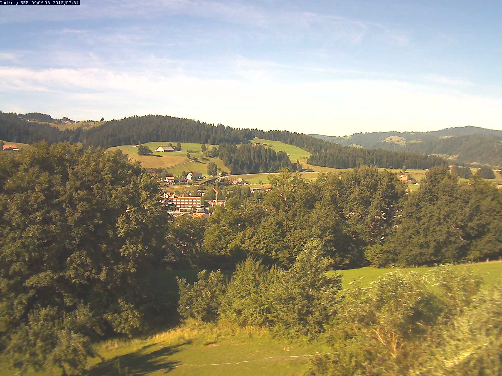 Webcam-Bild: Aussicht vom Dorfberg in Langnau 20150731-090601