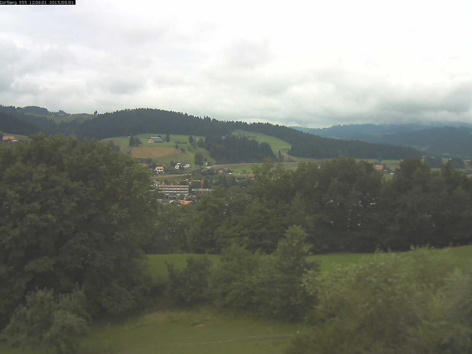 Webcam-Bild: Aussicht vom Dorfberg in Langnau 20150801-120601