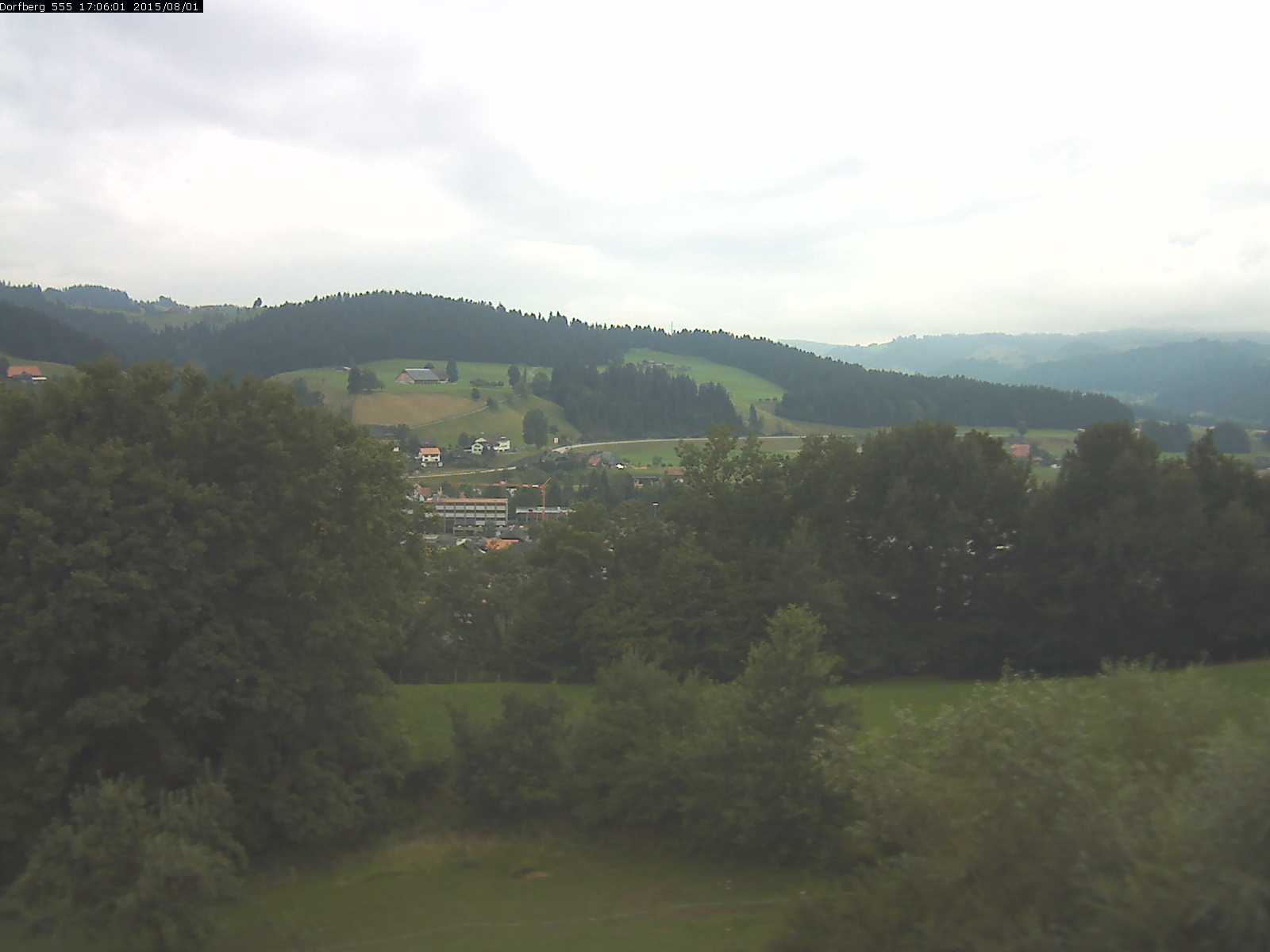 Webcam-Bild: Aussicht vom Dorfberg in Langnau 20150801-170601