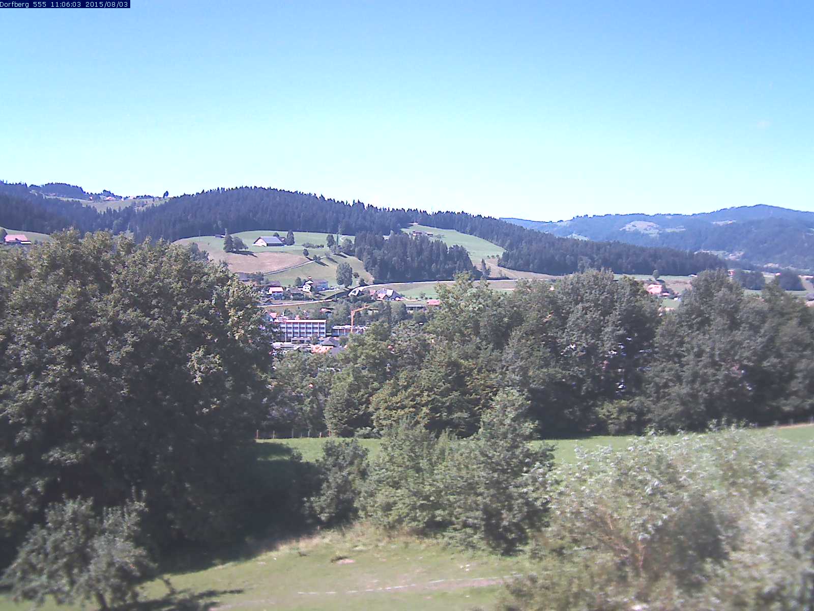 Webcam-Bild: Aussicht vom Dorfberg in Langnau 20150803-110601