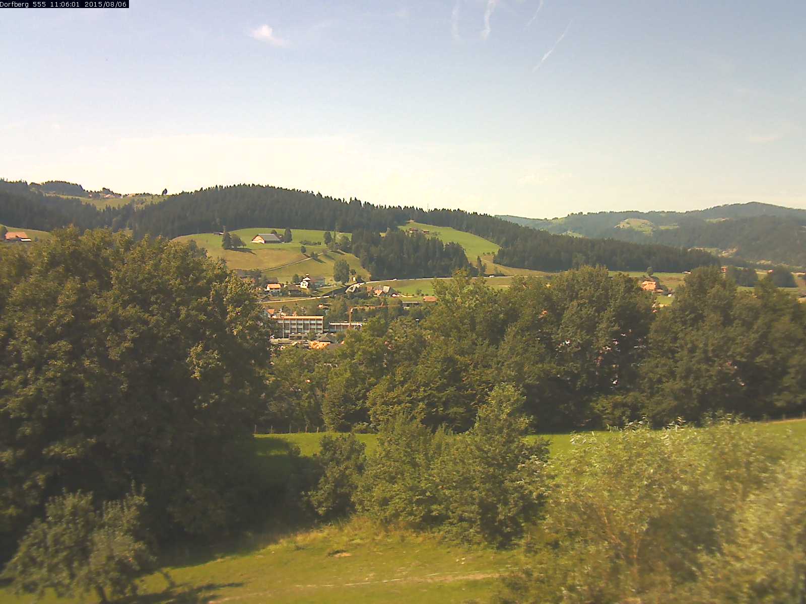 Webcam-Bild: Aussicht vom Dorfberg in Langnau 20150806-110601