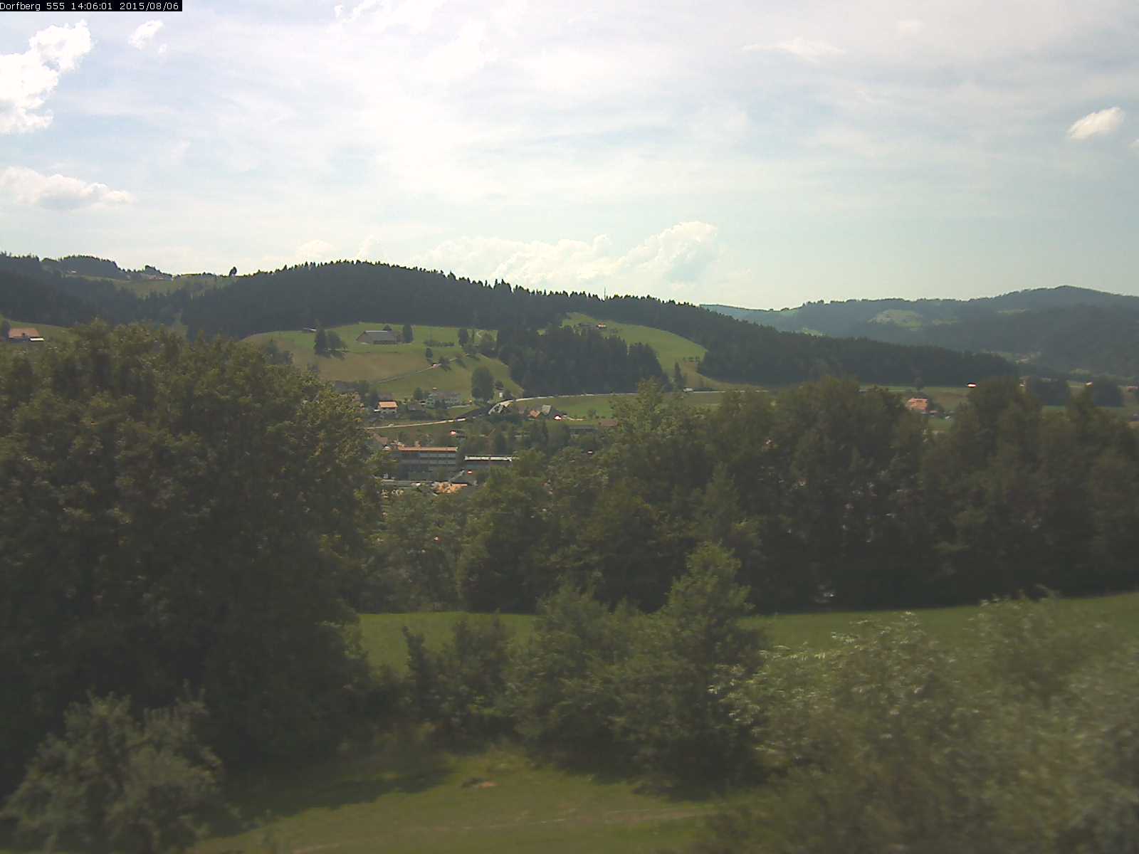Webcam-Bild: Aussicht vom Dorfberg in Langnau 20150806-140601
