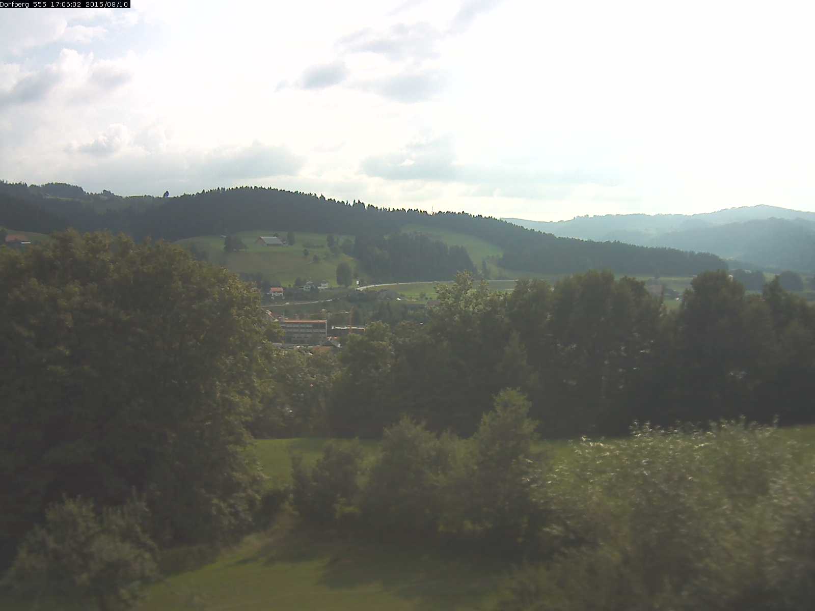Webcam-Bild: Aussicht vom Dorfberg in Langnau 20150810-170601