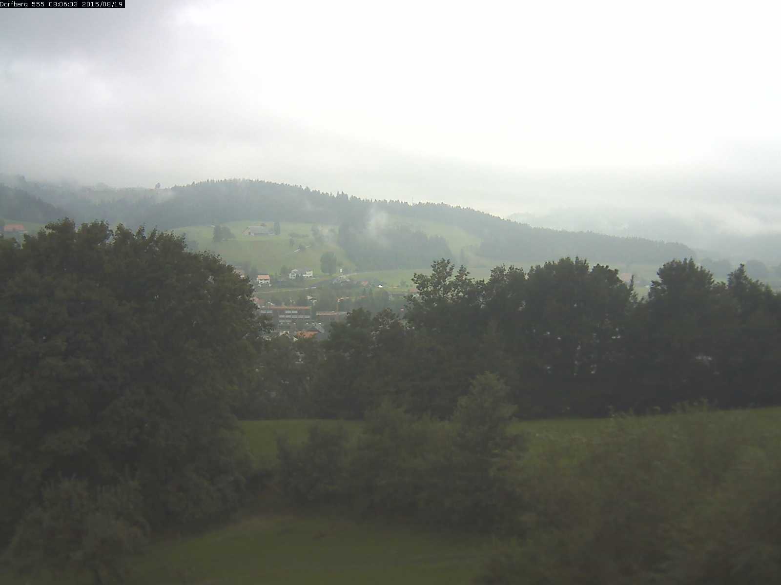 Webcam-Bild: Aussicht vom Dorfberg in Langnau 20150819-080601
