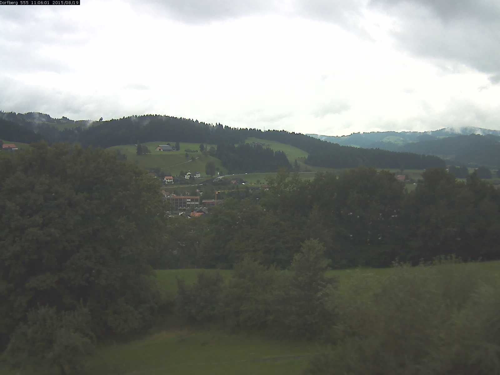 Webcam-Bild: Aussicht vom Dorfberg in Langnau 20150819-110601