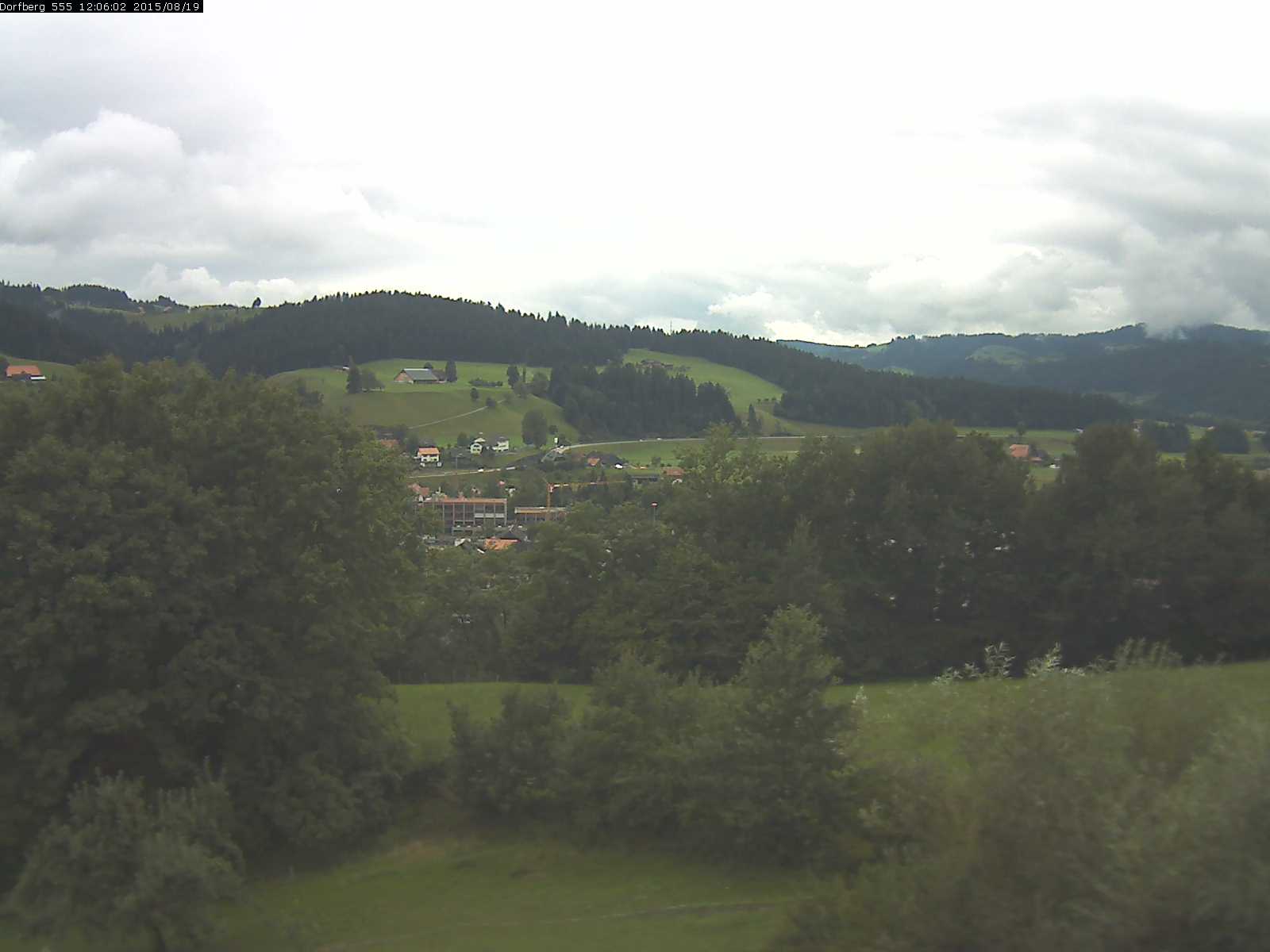 Webcam-Bild: Aussicht vom Dorfberg in Langnau 20150819-120601