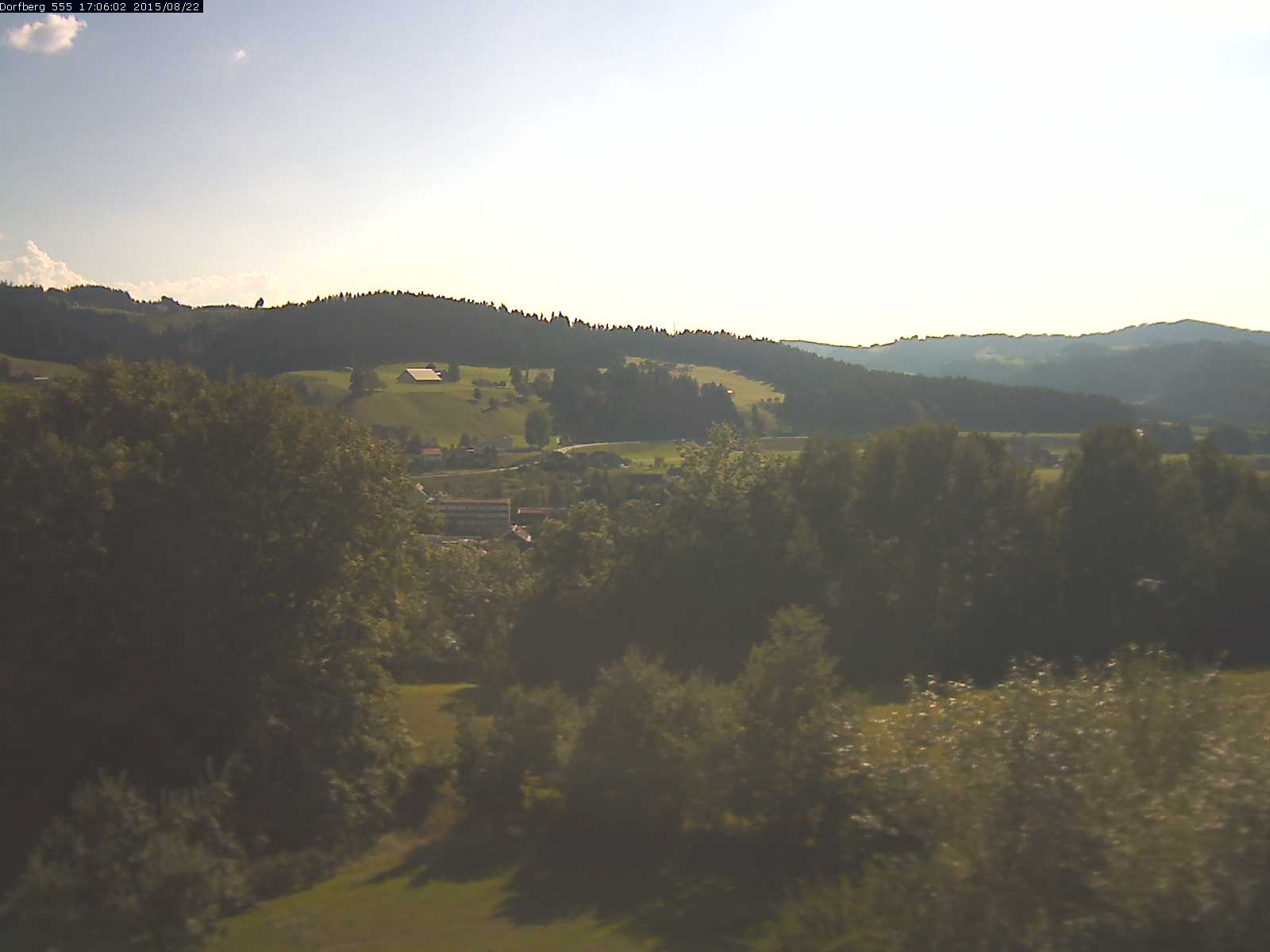 Webcam-Bild: Aussicht vom Dorfberg in Langnau 20150822-170601